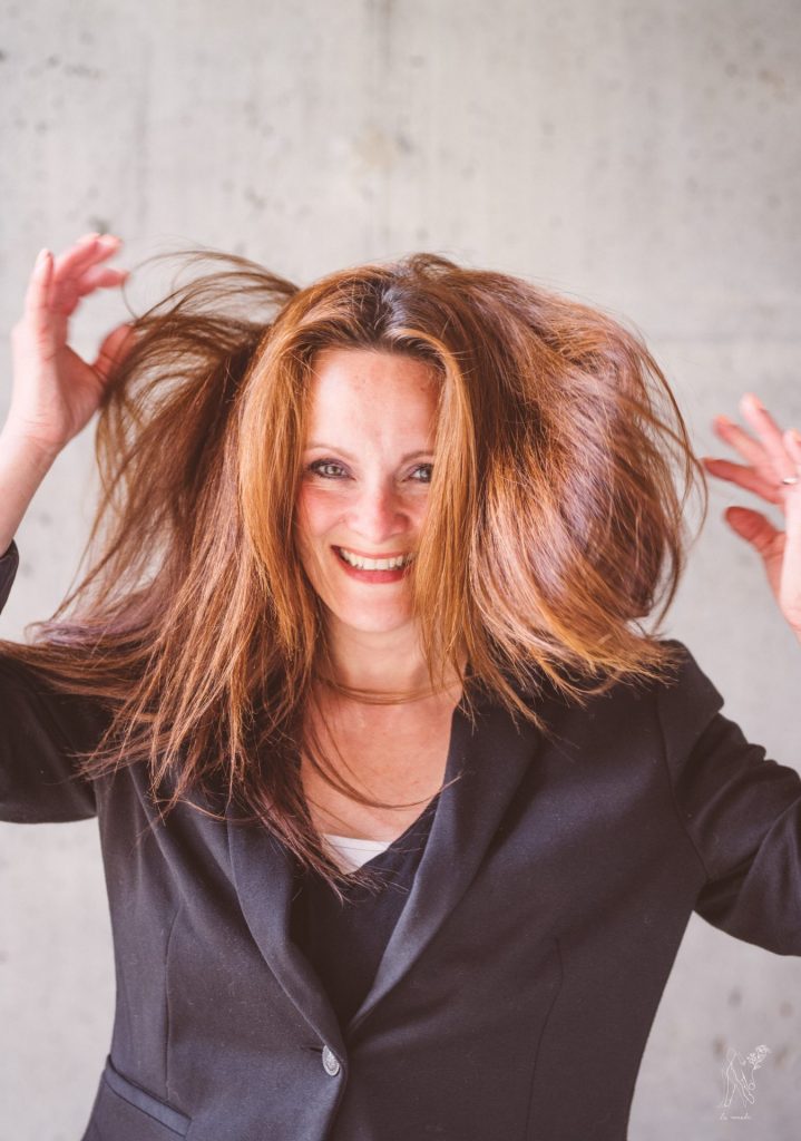 Caroline Roussy est adjointe de la grande patronne du CCDG, la directrice générale et artistique Josée Roussy. Leur patronyme ne ment pas; les deux collègues sont sœurs!